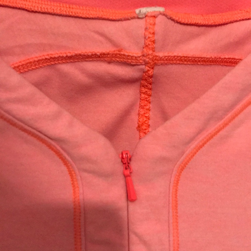 Lululemon running pullover - Picture 2 of 5